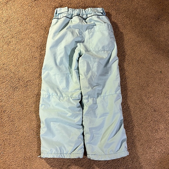 Kids ski / snowboard pants.
Adjustable waist - Picture 5 of 8